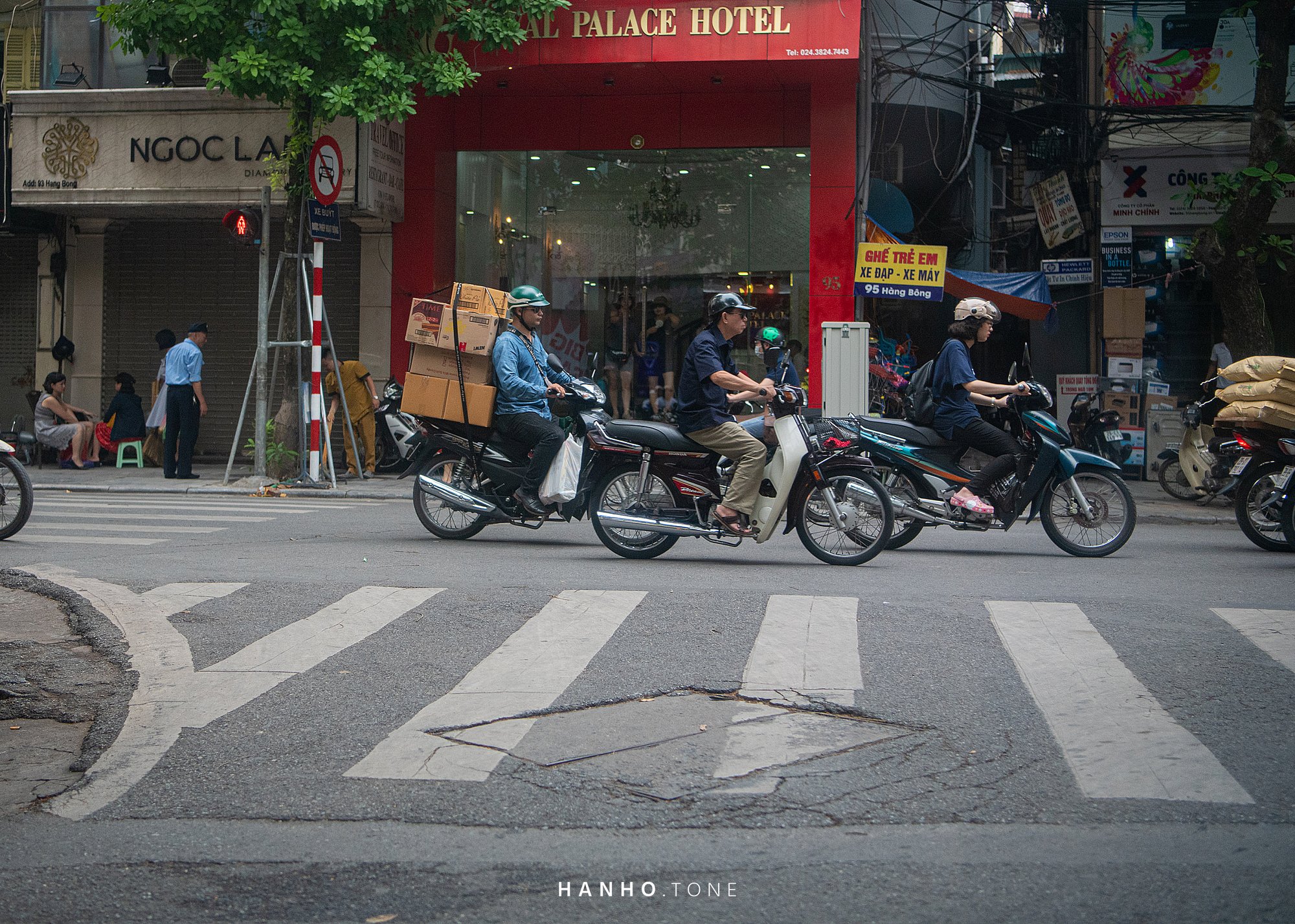 HANOI, VIETNAM / 2019 6